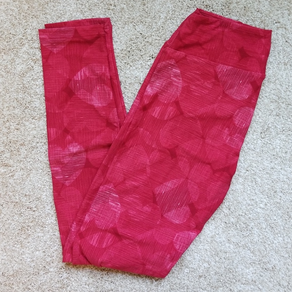 LuLaroe OS Valentine's day heart print leggings